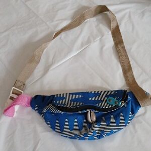 Fanny Pack. Blue and Beige Patterned Waist Bag